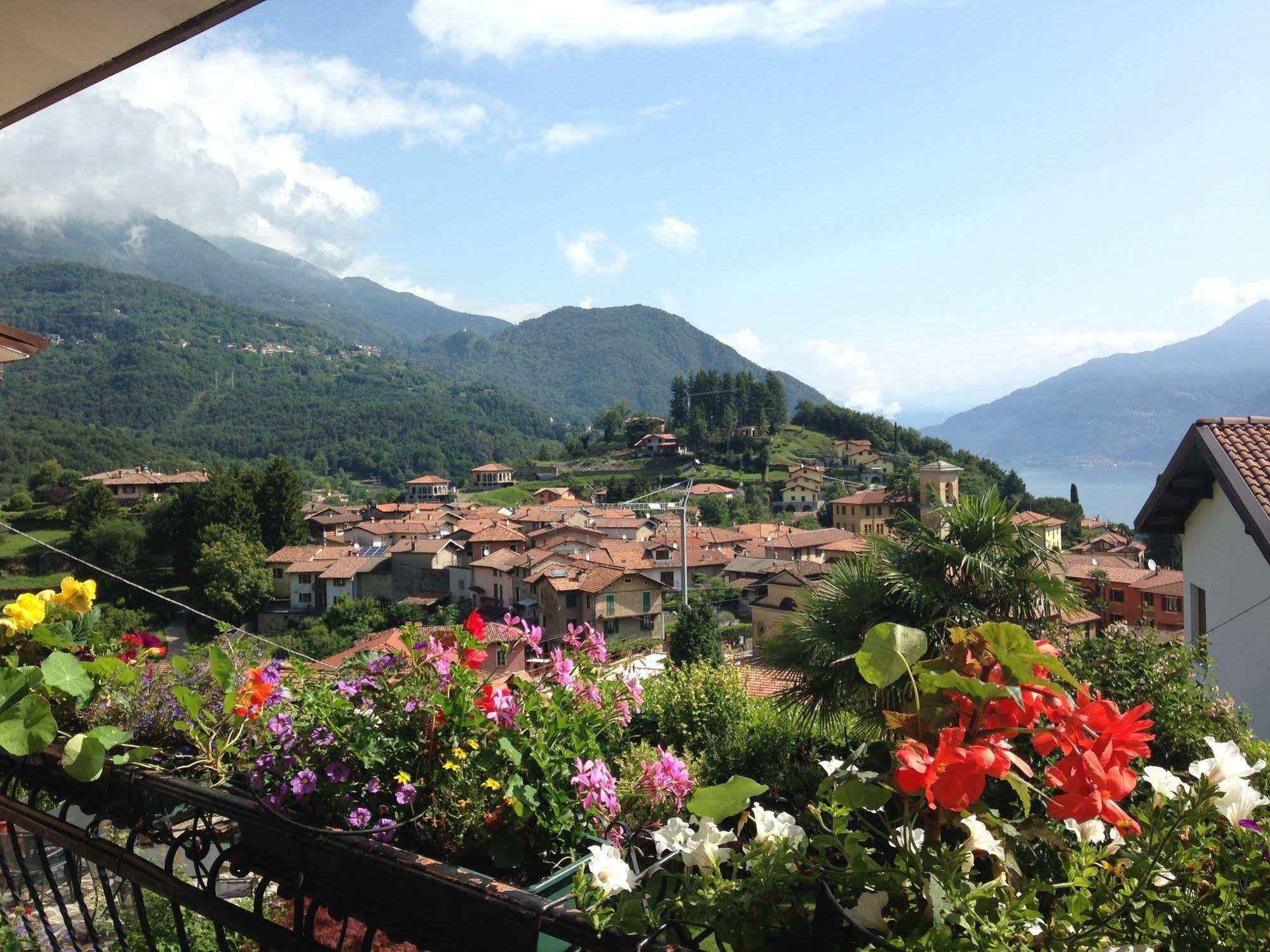 Balcone Fiorito Bed & Breakfast Menaggio Exterior photo